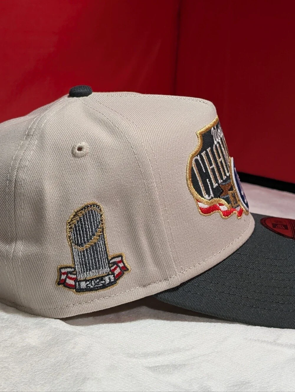 New Era 9FORTY LA Dodgers 2025 World Series Champions Adjustable Hat Beige/Black